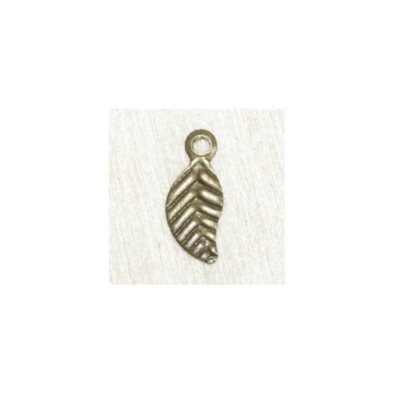 Breloque fine - Feuille - 10x4mm - Bronze