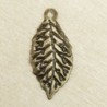 Breloque fine - Feuille - 20x10mm - Bronze