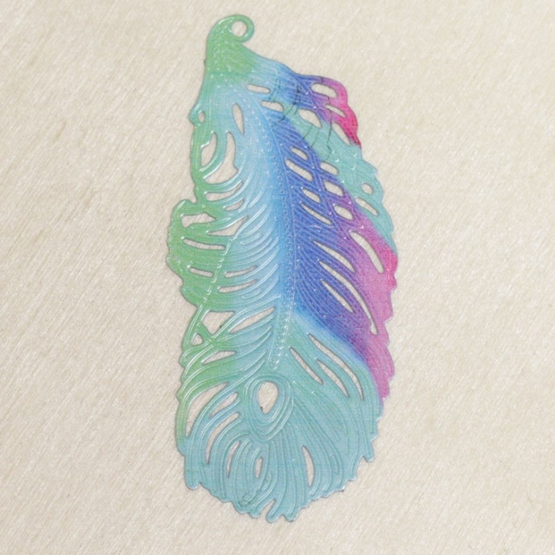 Pendentif Laser Cut - Plume - 60x27mm - Multicolore