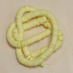 Perles Heishi 6mm de diamètre en pâte polymère - Au fil - Jaune Clair