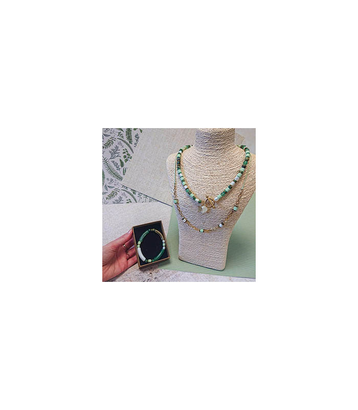 colliers et bracelets personnalisés avec des perles cylindres en pâte polymère style heishi