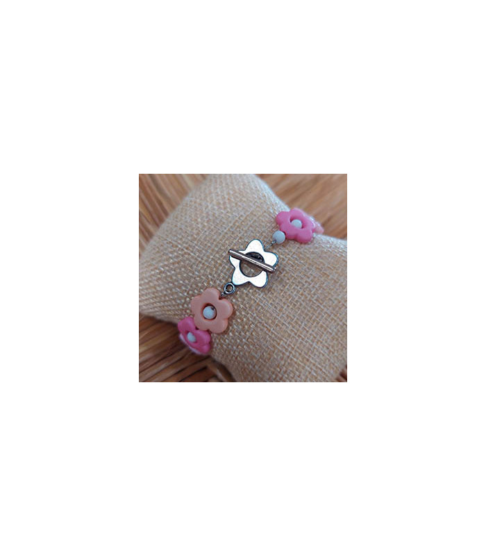 bracelet personnalisé avec perle fleur évidée en acrylique