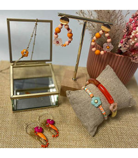 bijoux  personnalisés avec perle fleur évidée en acrylique