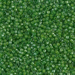 DB0274 Miyuki Delica 11/0 - Lined Pea Green Luster - 5,4g