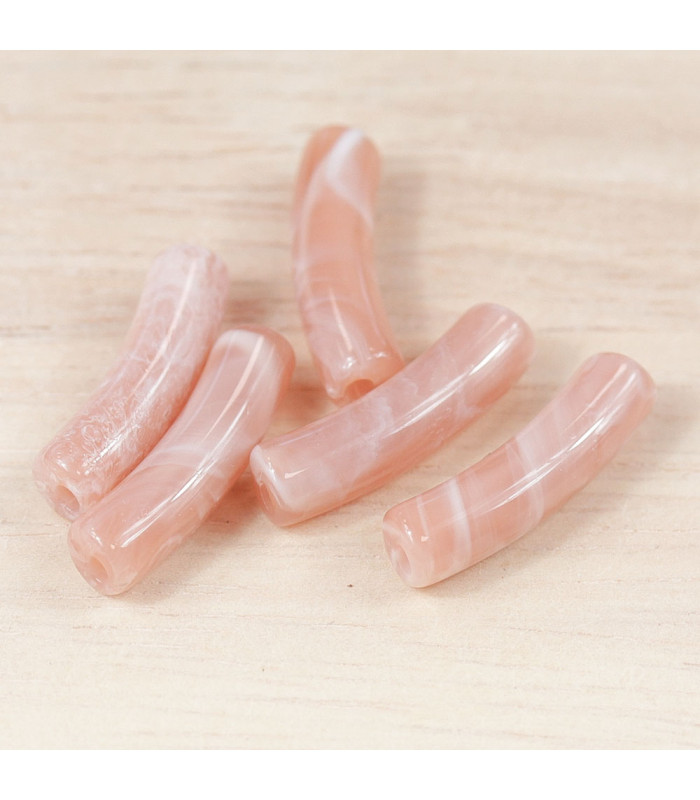 perle mini tube incurvé rose clair marbré