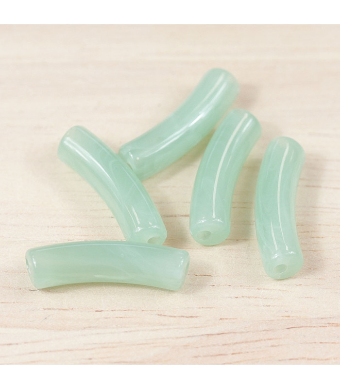 perle mini tube incurvé vert opaline effet marbré